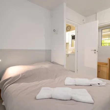 Gly3 65m2 Sunshine Oasis In Glyfada * 아테네